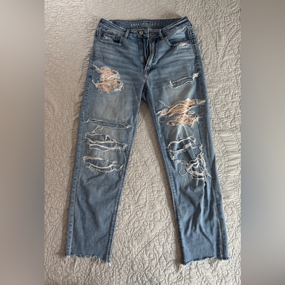 American Eagle Strigid Mom Straight Jean size 6 regular